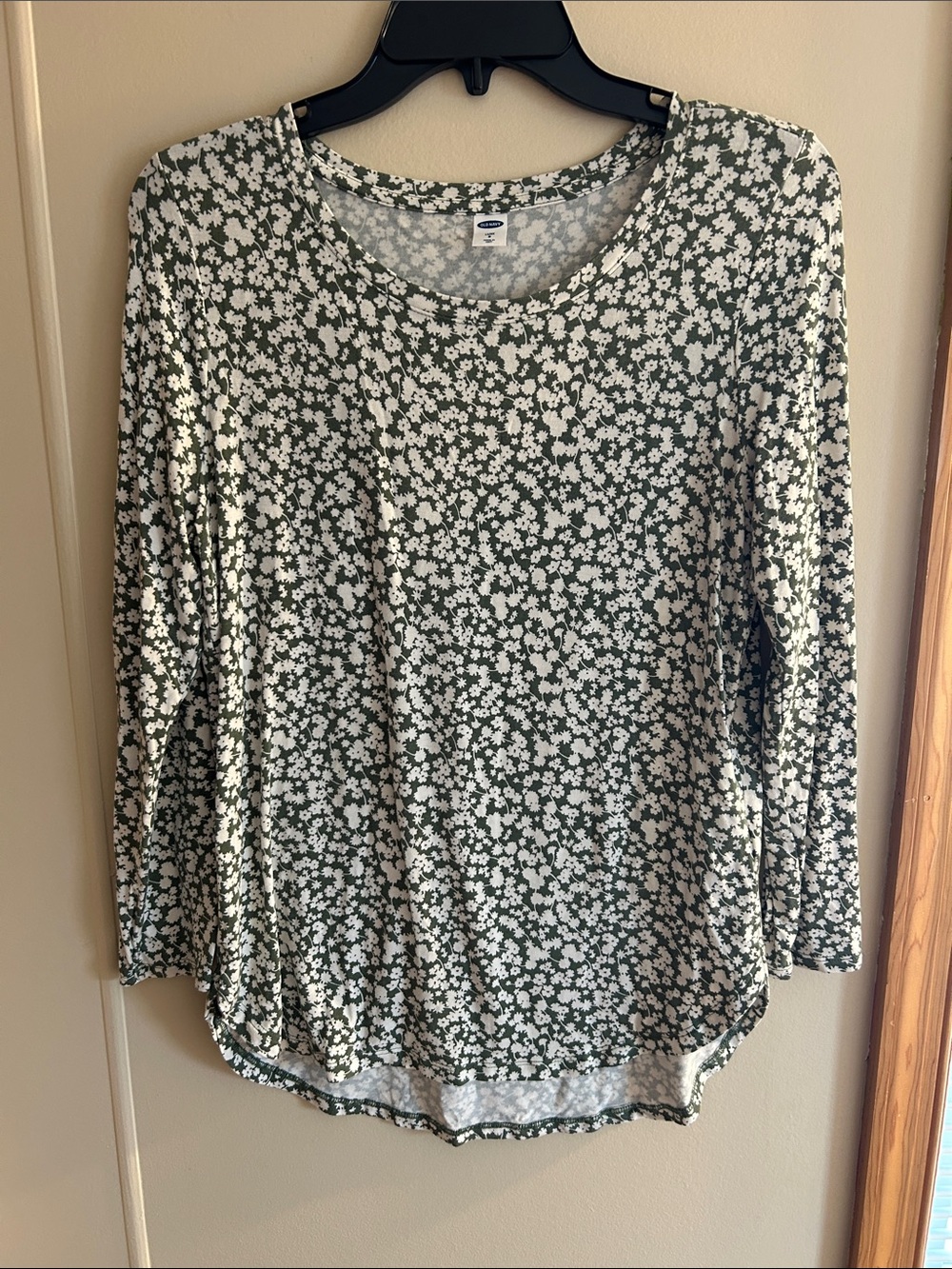 Old Navy Olive Green and White Floral Long Sleeve Scoop Neck Tee